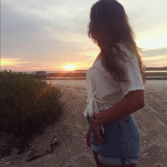 Meet your Posher, Elyse - Picture 1 of 1